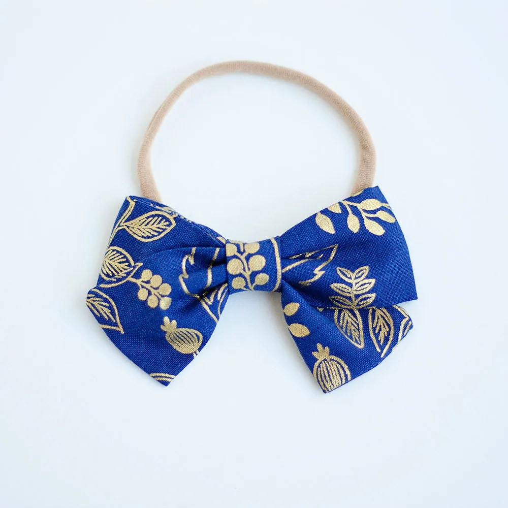 Boy's Necktie / Queen Anne In Navy And Metallic Gold