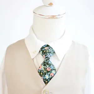 Boy's Necktie / Rosa In Forest