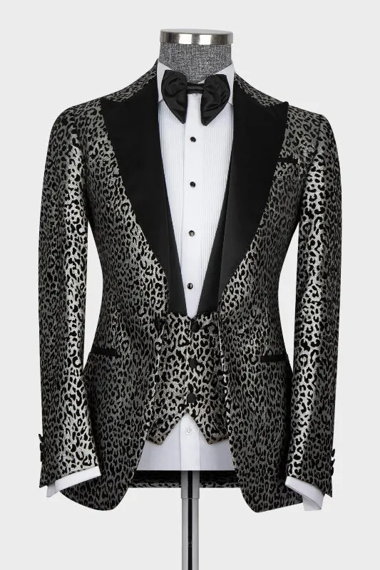 Chic Silver Three Pieces Prom Suit Jackets with Jacquard Peaked Lapel