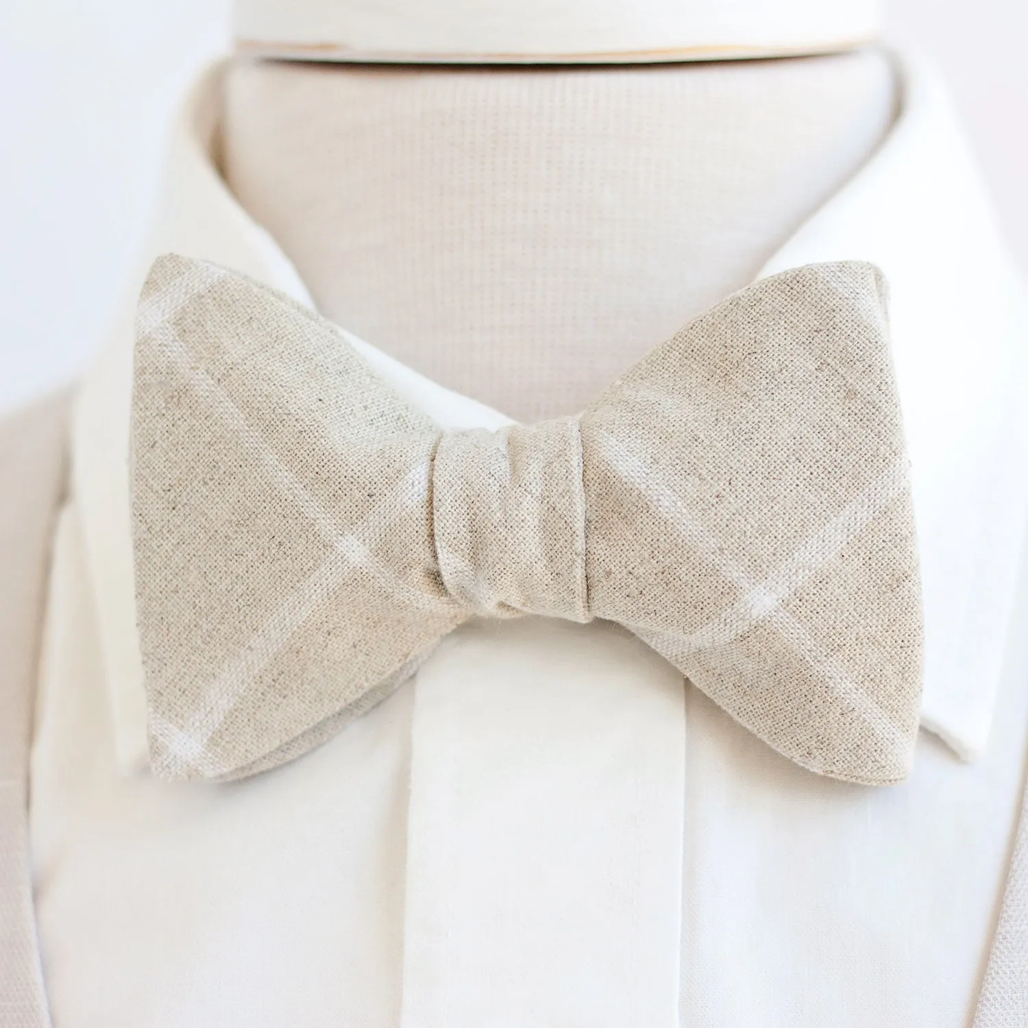 Men's Freestyle Self-Tie Bow Tie / Natural Linen Window Pane