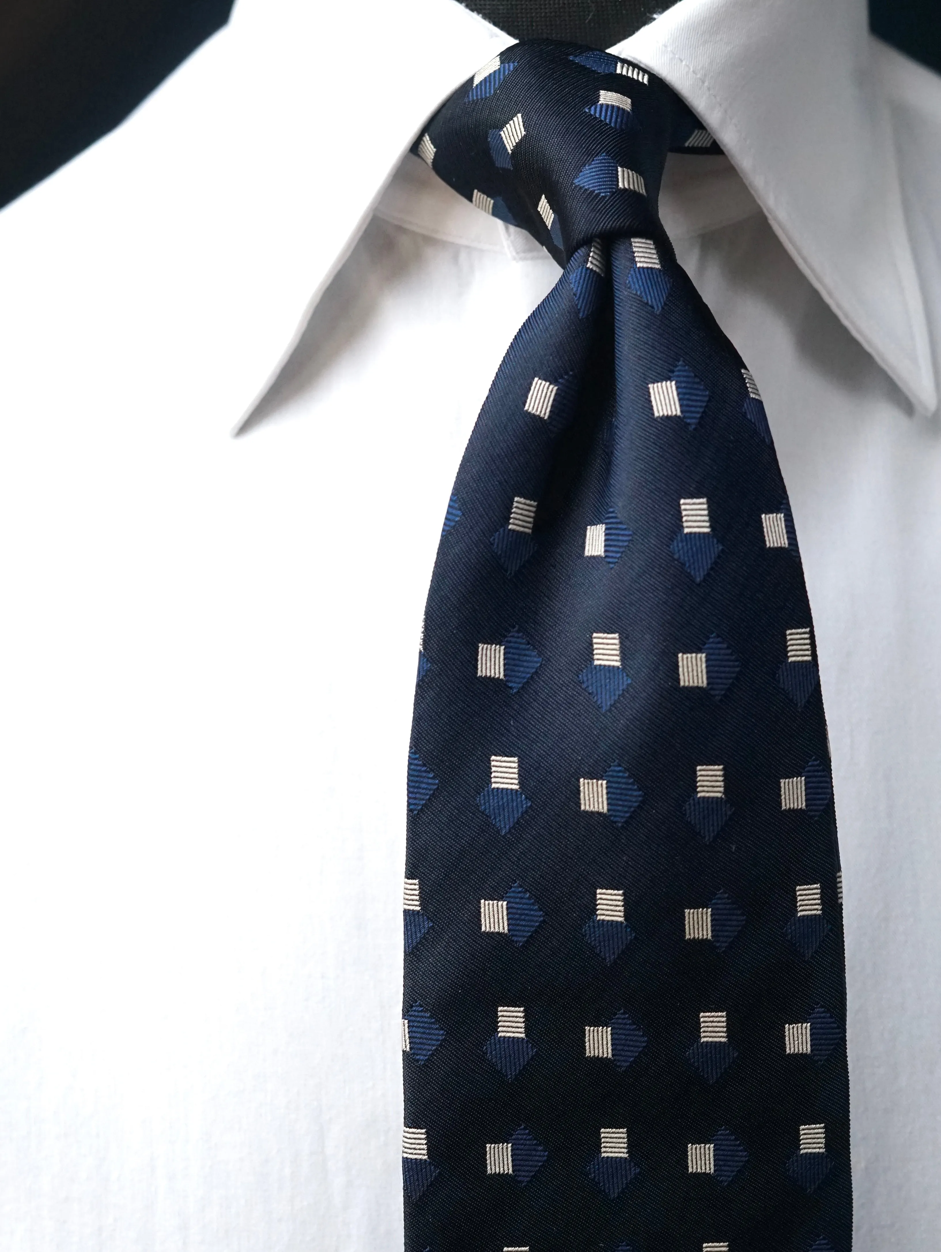 Remigia Vintage Tie