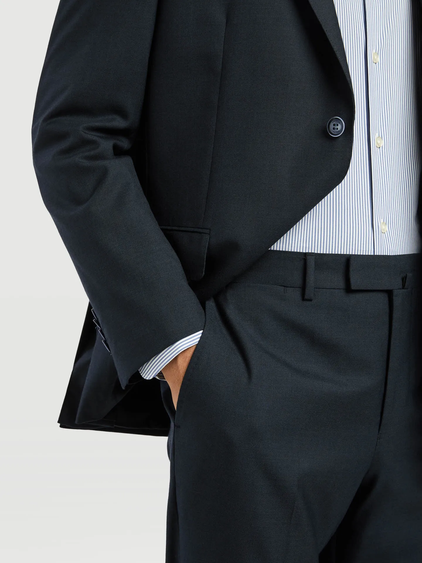 Timeless essential regular fit sharkskin suit